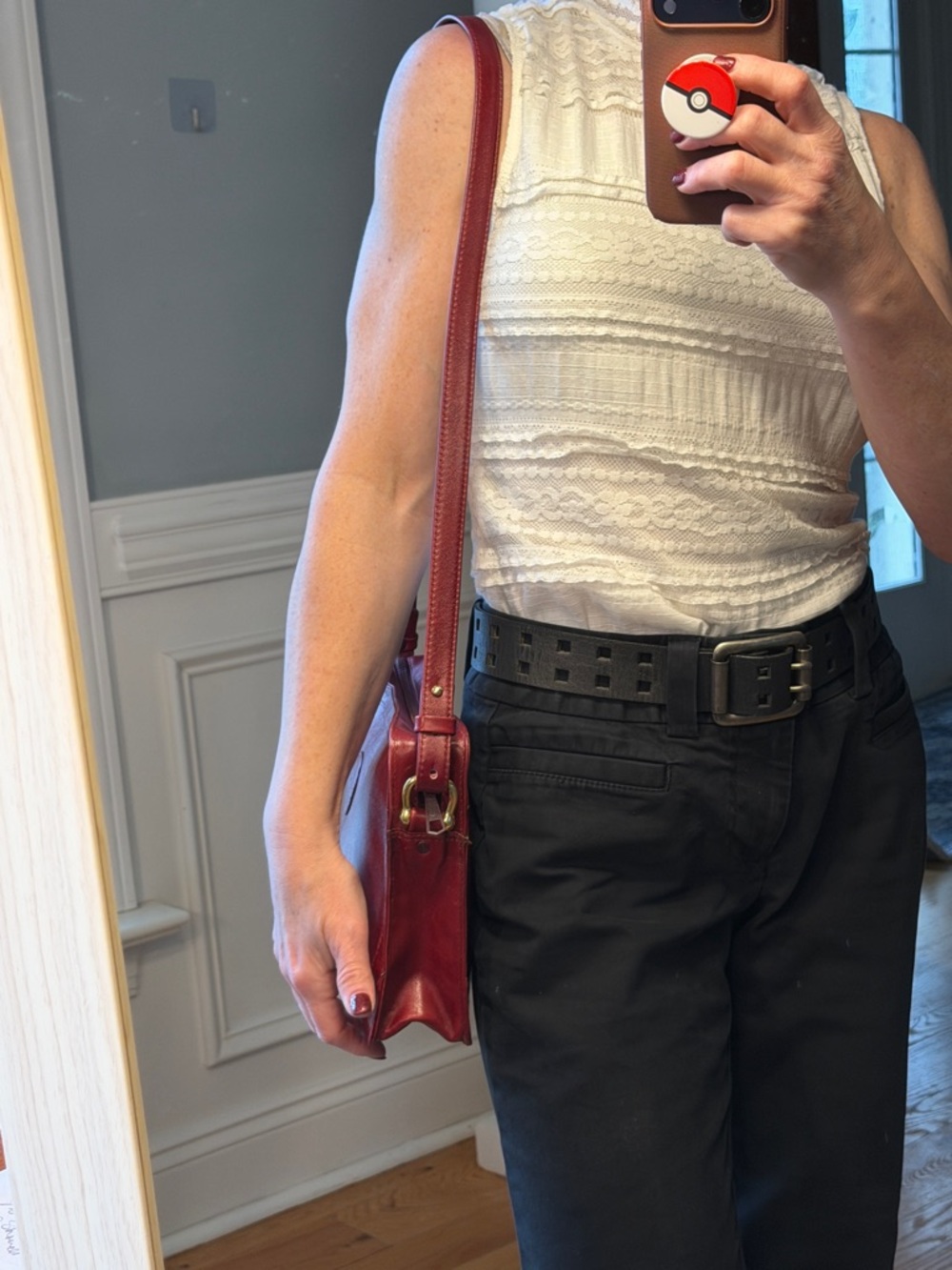 Dansk Vintage 1990s Minimalist Leather Crossbody Bag Burgundy (GUC) - Picture 4 of 16